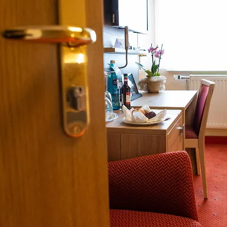 Flair Deutsches Haus Hotel 4*