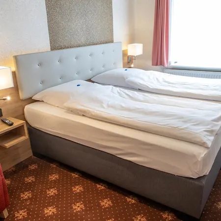 Flair Deutsches Haus Hotel 4*