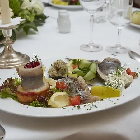 Flair Deutsches Haus Hotel 4*