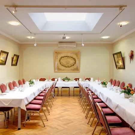 فندق Flair Deutsches Haus 4*