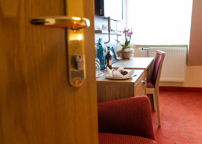 Flair Deutsches Haus Otel 4*